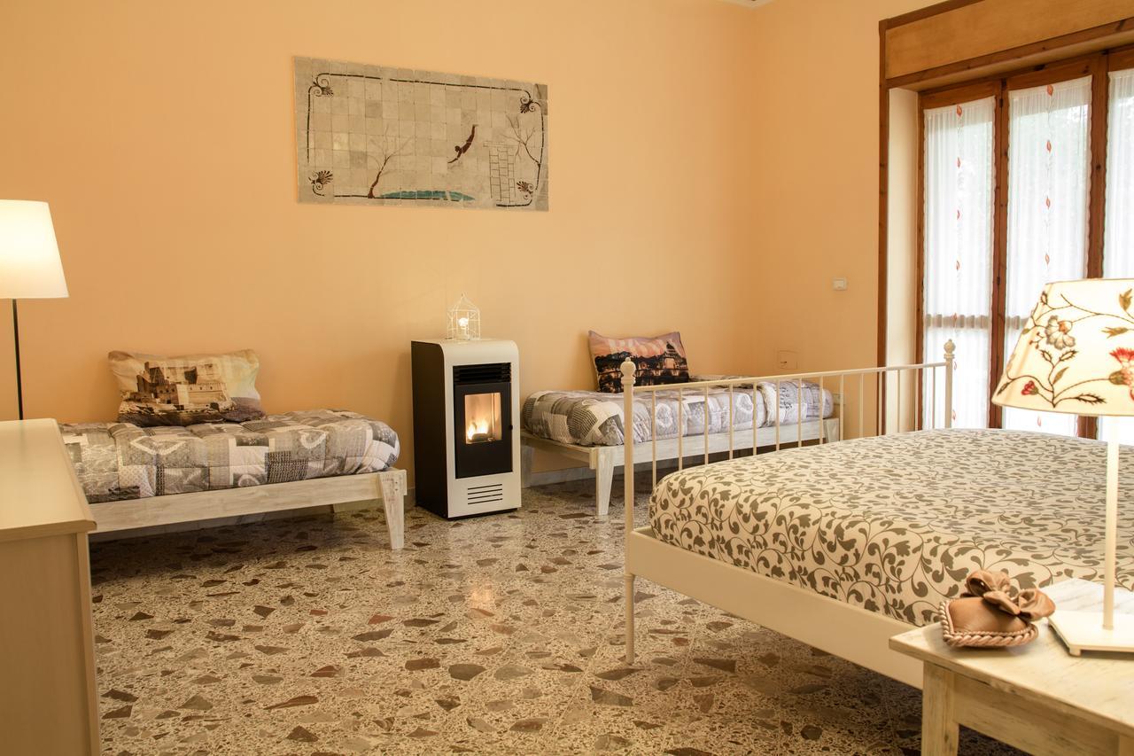 Villa Claudianna Bed & Bike 帕埃斯图姆 外观 照片